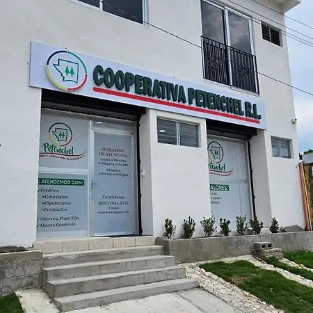 1 Apartamentos Petenchel, Por Aeropuerto Flores Peten Exterior photo