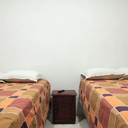 1 Apartamentos Petenchel, Por Aeropuerto Flores Peten Exterior photo