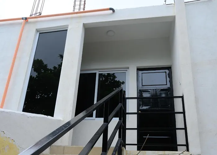 1 Apartamentos Petenchel, Por Aeropuerto Flores Peten